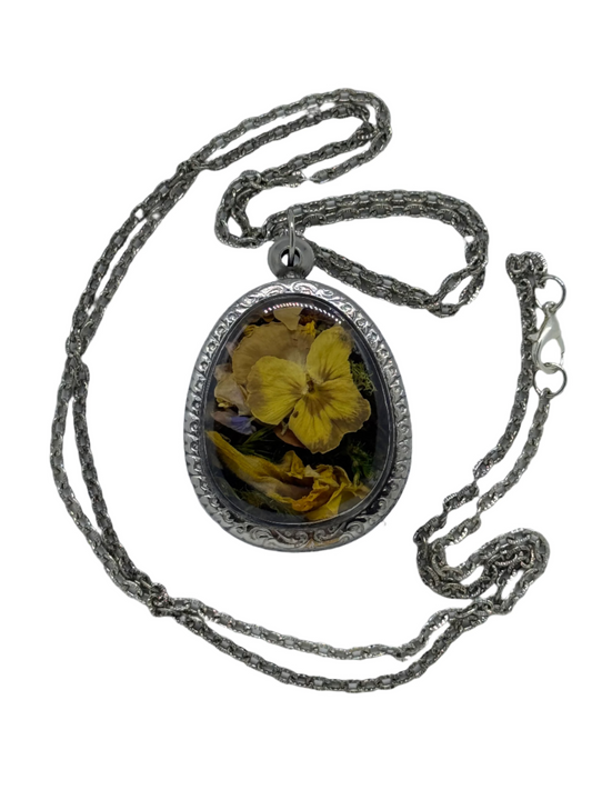 Field of Flowers Necklace 1
