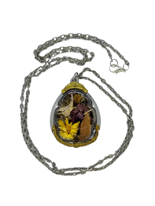 Field of Flowers Necklace 4